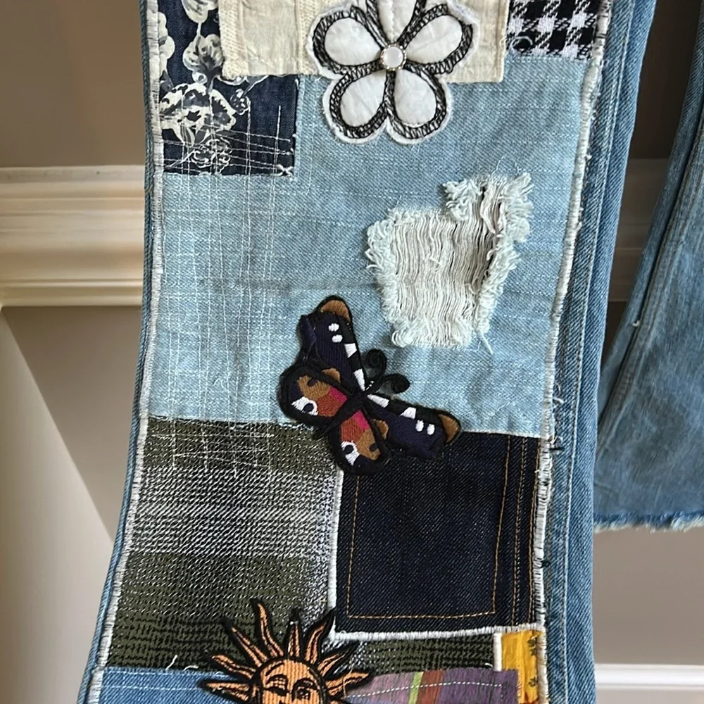 BDG High Waisted Flare Jeans Boho Hippie Crochet Embroidered Size 26